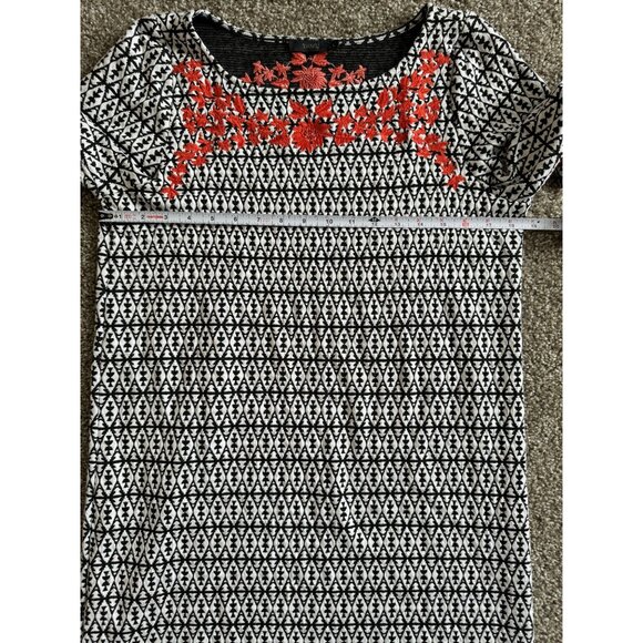 THML Anthropologie Sz‎ L Shift Dress Flare Sleeve Embroidered Black White Knit - Picture 5 of 7